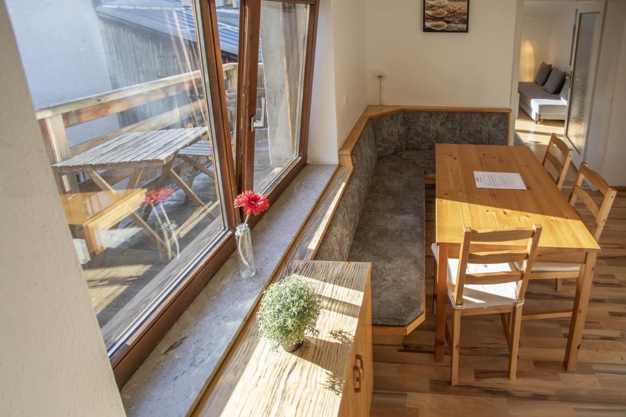 Cozy Old Town Apartment Hall in Tirol Bagian luar foto