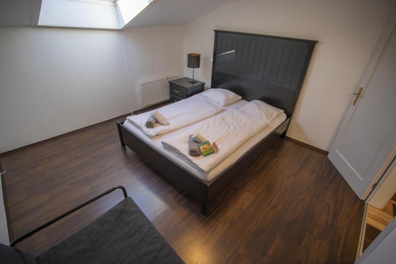 Cozy Old Town Apartment Hall in Tirol Bagian luar foto